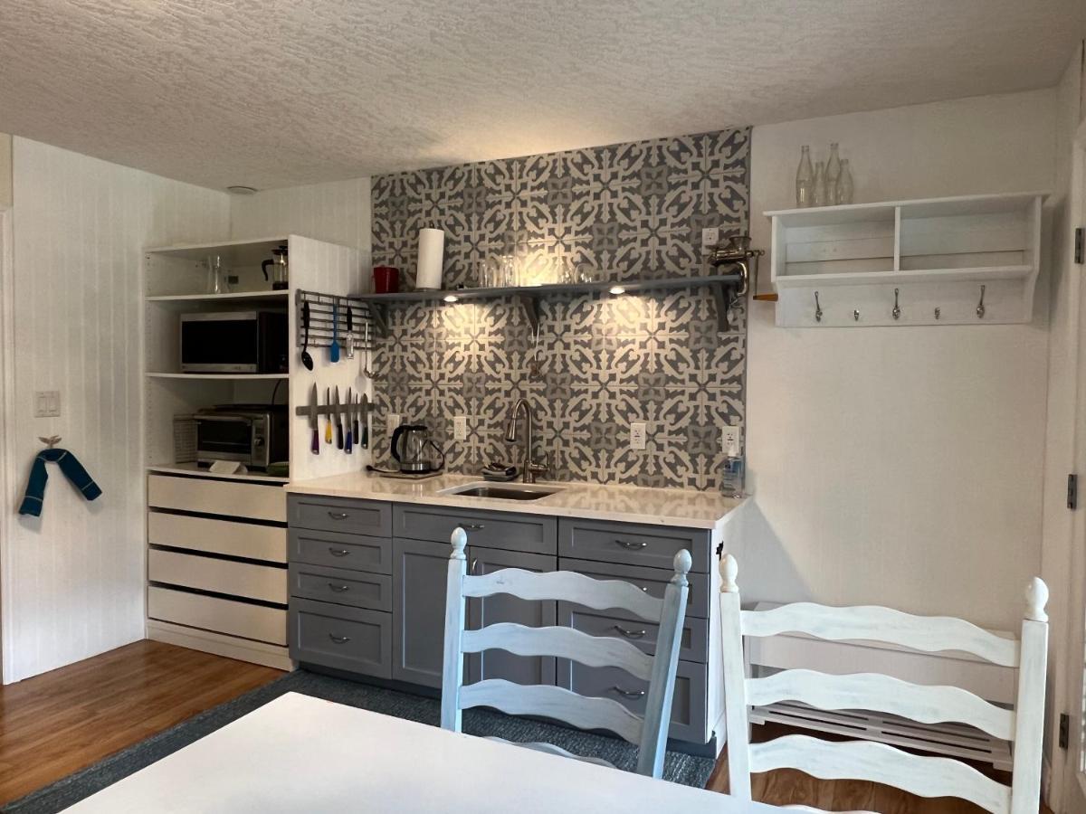 Little Bear Garden View Suites-Hummingbird Royston Екстериор снимка
